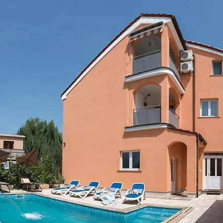 Apartamento In Pula