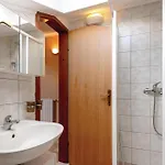 Awesome In With Kitchen Pula